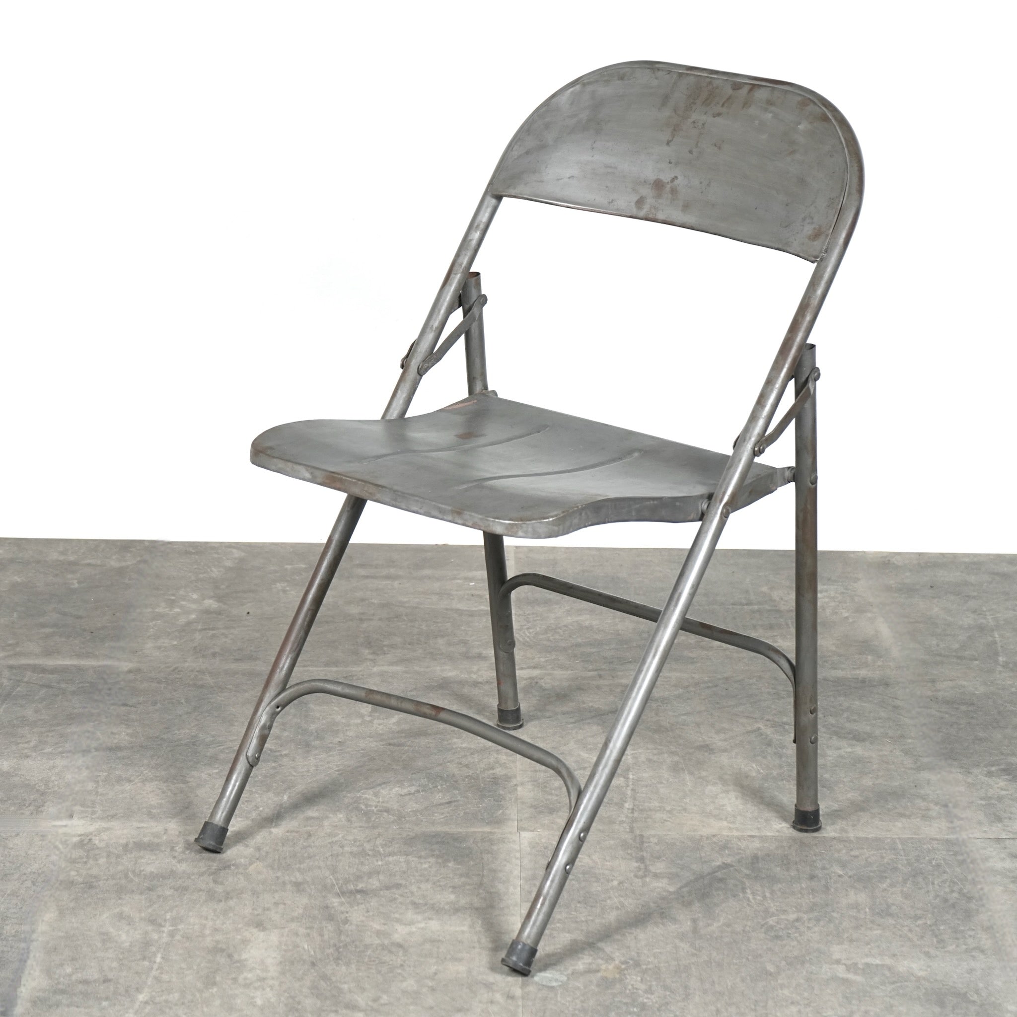 ビンテージ フォールディングチェア アームチェア 折りたたみ椅子 折り畳みイス インドヴィンテージ フォールディングチェア – TIME HYPE