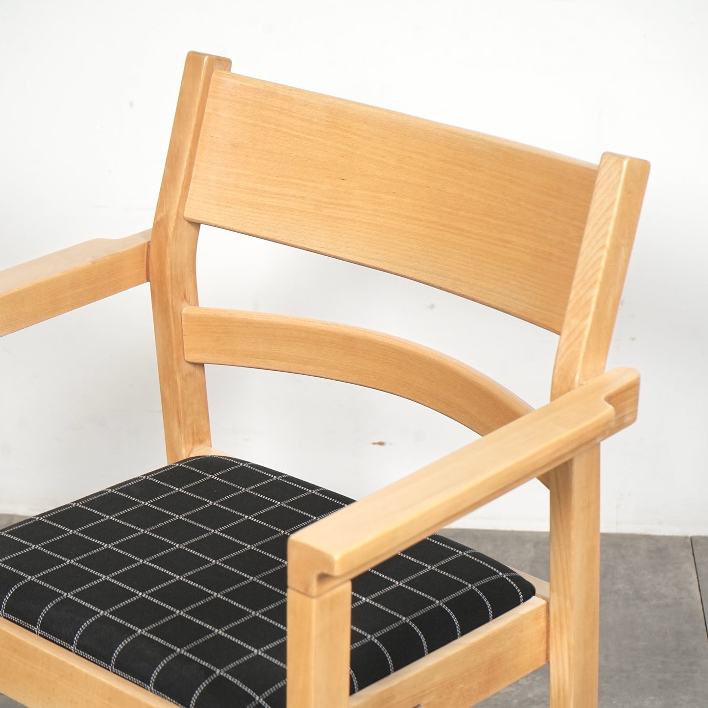 【Hans J. Wegner】The Koldinghus アームチェア【張替済】