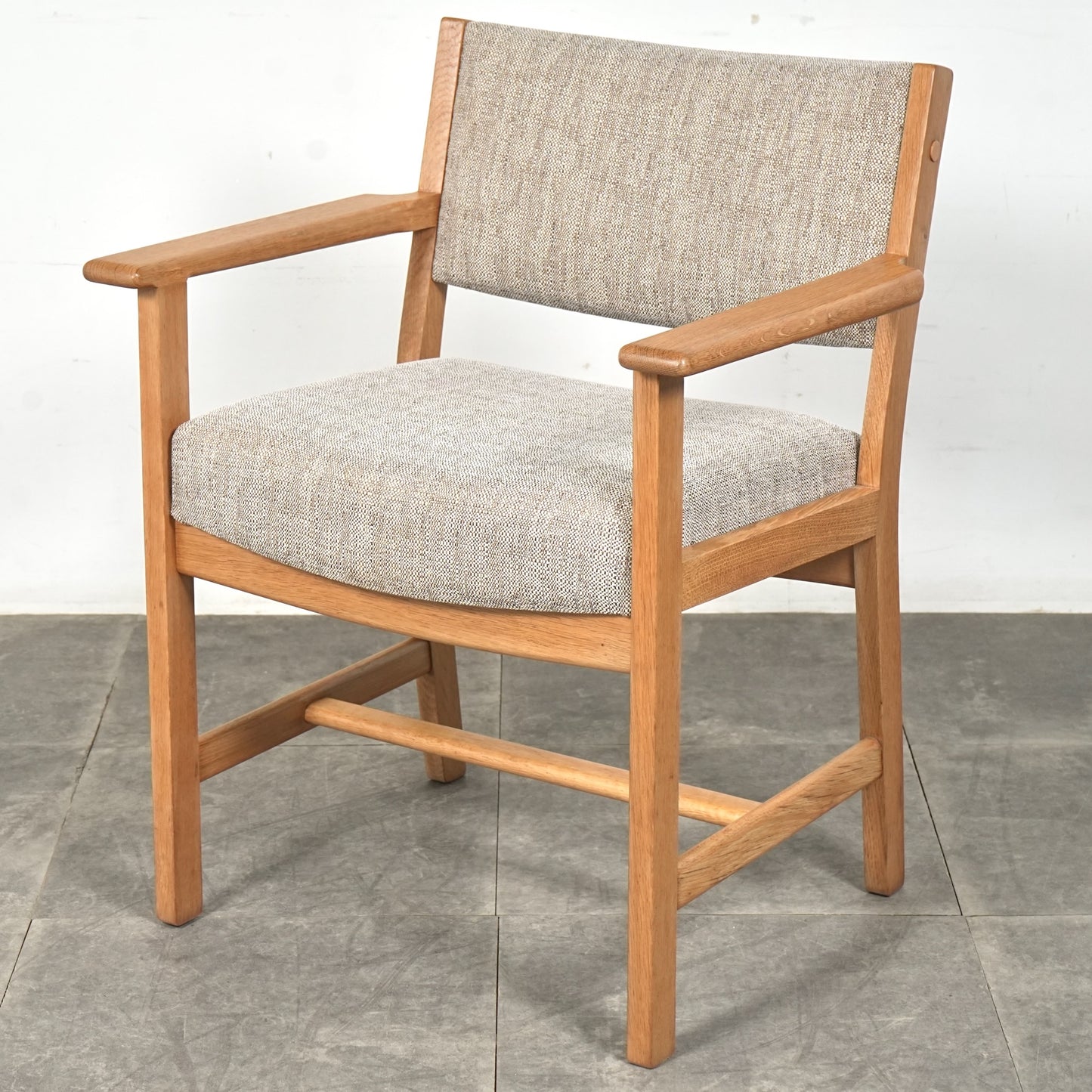 【Hans J. Wegner】ヴィンテージ アームチェア【張替済】