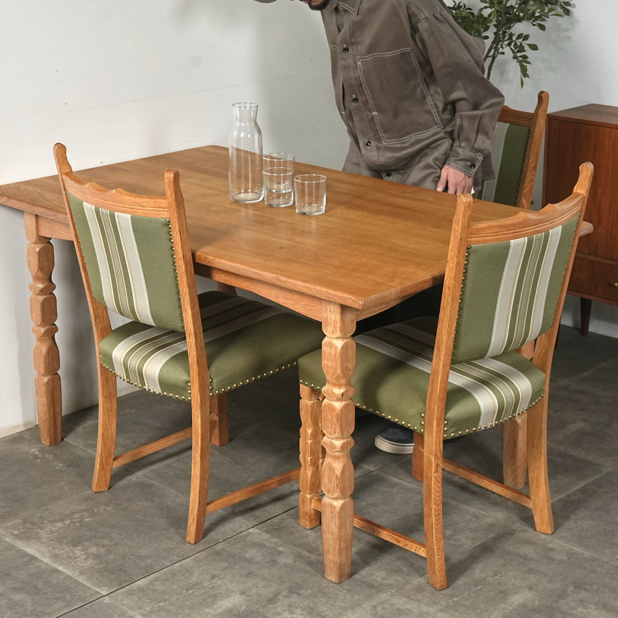 Henning Kjaernulf】ヴィンテージ ダイニングテーブル – TIME HYPE