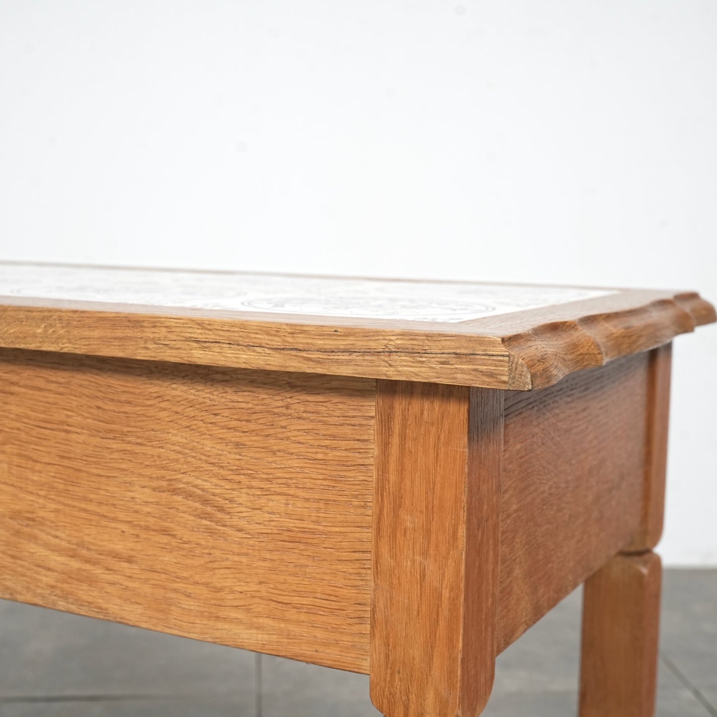 デンマークヴィンテージ タイルトップ チェスト