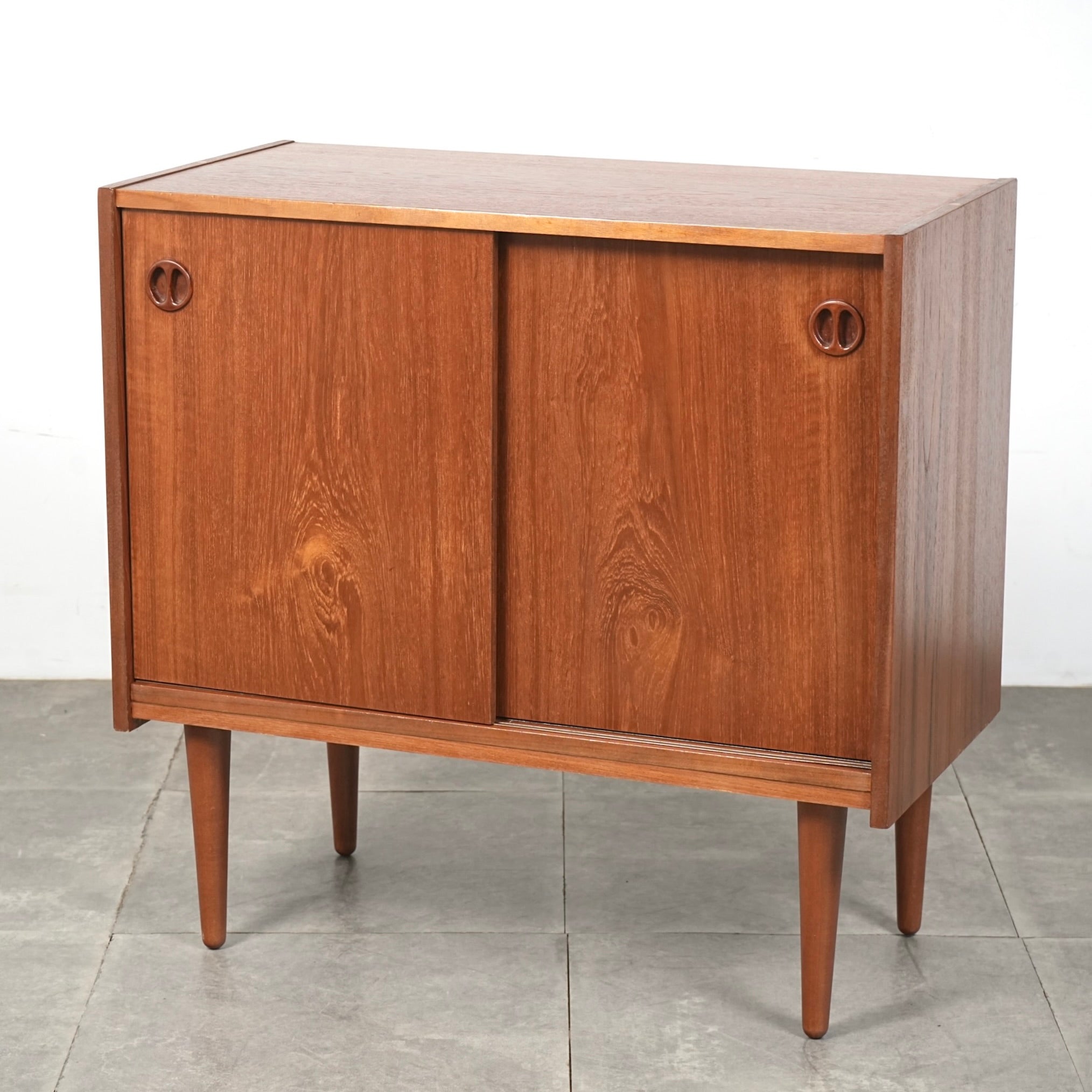 【ヴィンテージ】 キャビネット デンマークヴィンテージ キャビネット – TIME HYPE