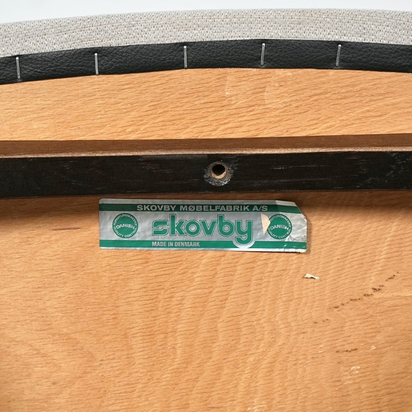 【SKOVBY MOBELFABRIK】ヴィンテージ チェア【張替済】