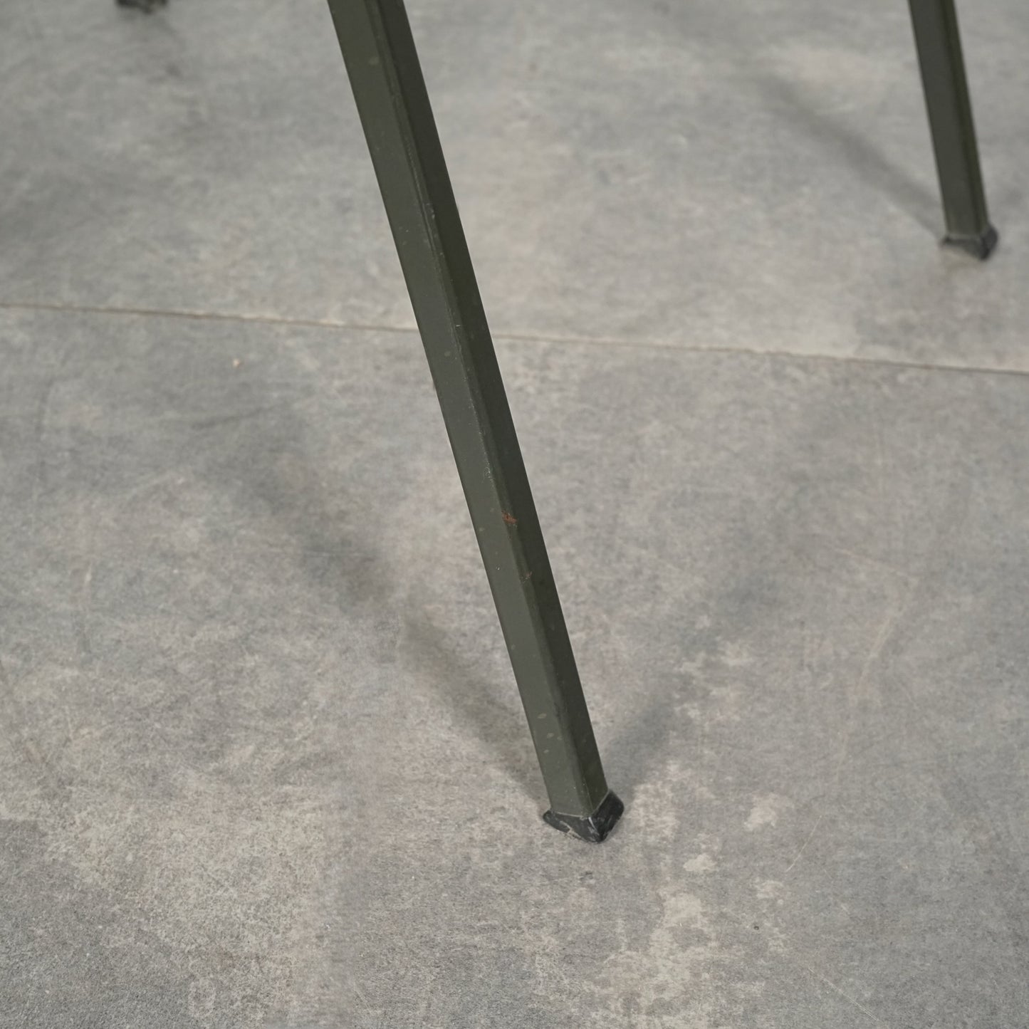 【Eromes】F6 インダストリアルチェア