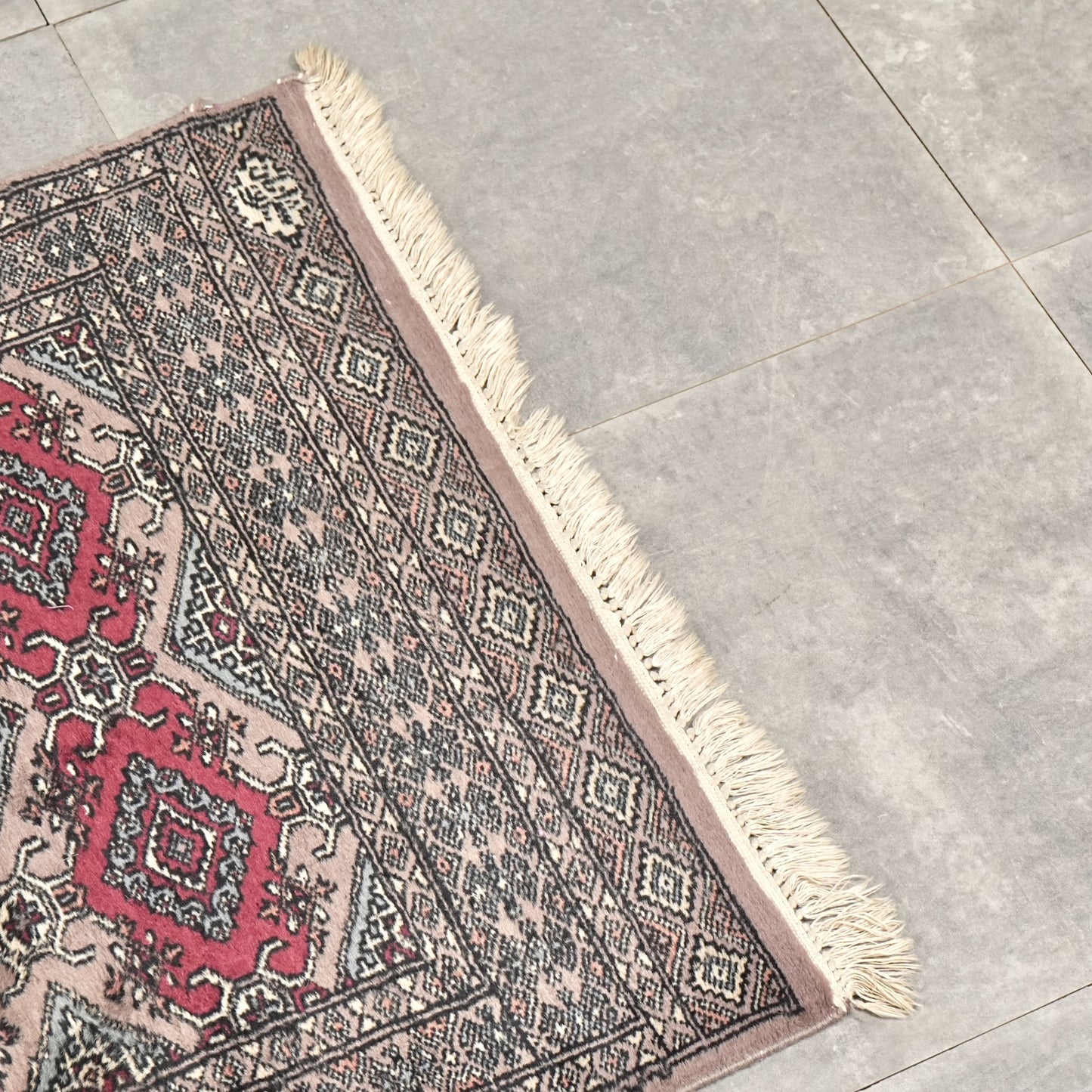 送料無料 ヴィンテージ ラグ(手織り/124cm×76.5cm)