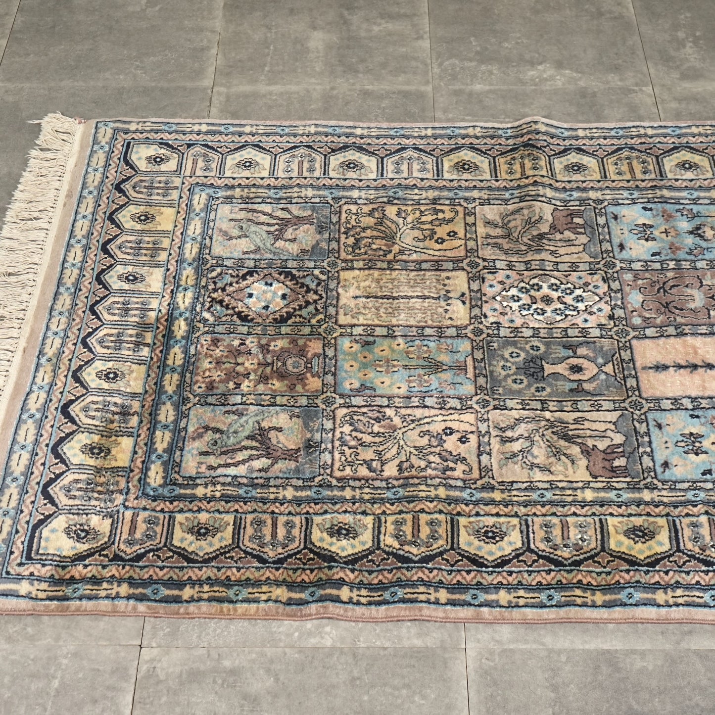 送料無料 ヴィンテージ ラグ(手織り/199cm×121.5cm)