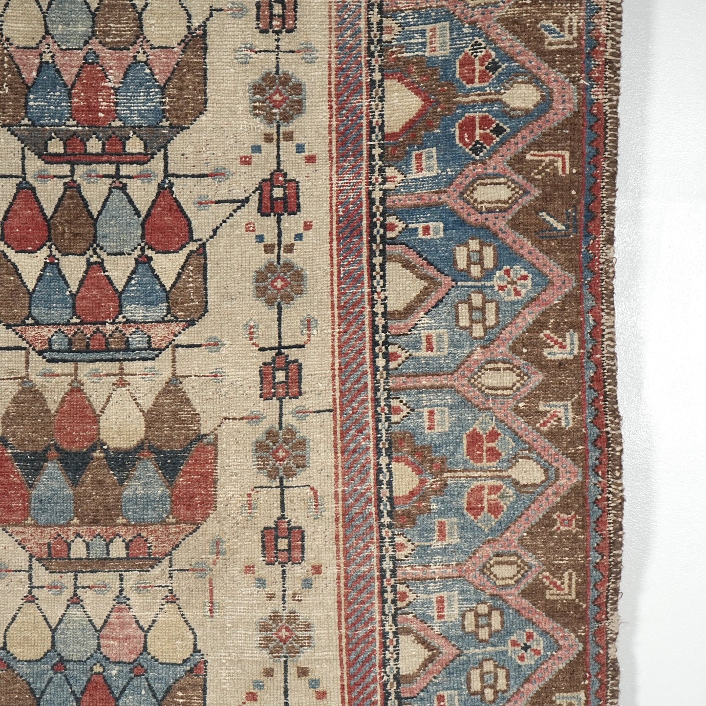 送料無料 ヴィンテージ ラグ(手織り/146.5cm×107cm)
