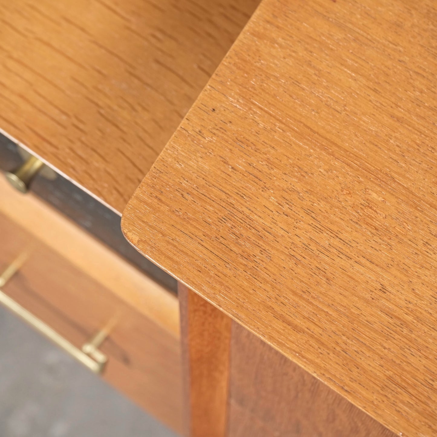 【Limelight furniture】ヴィンテージ キャビネット