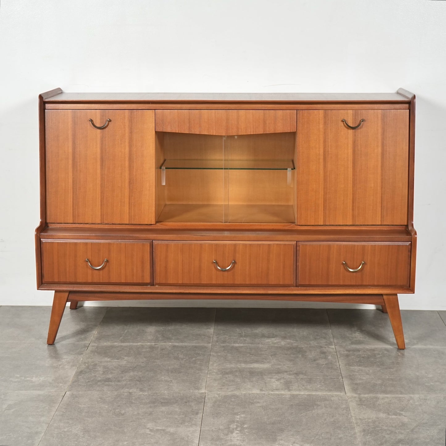 【Wrighton Furniture】ヴィンテージ キャビネット