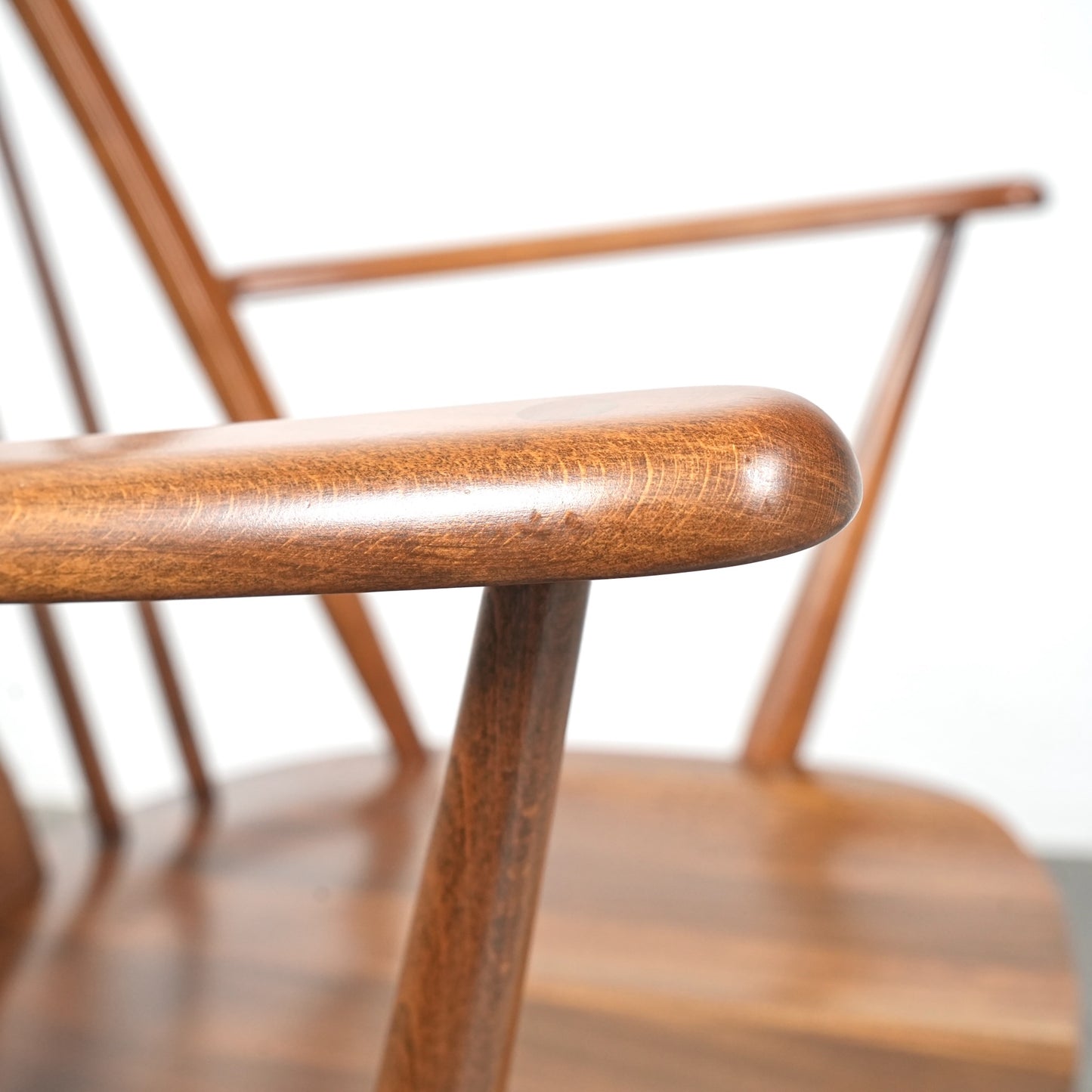 【ERCOL】オールドコロニアル スワンバック アームチェア