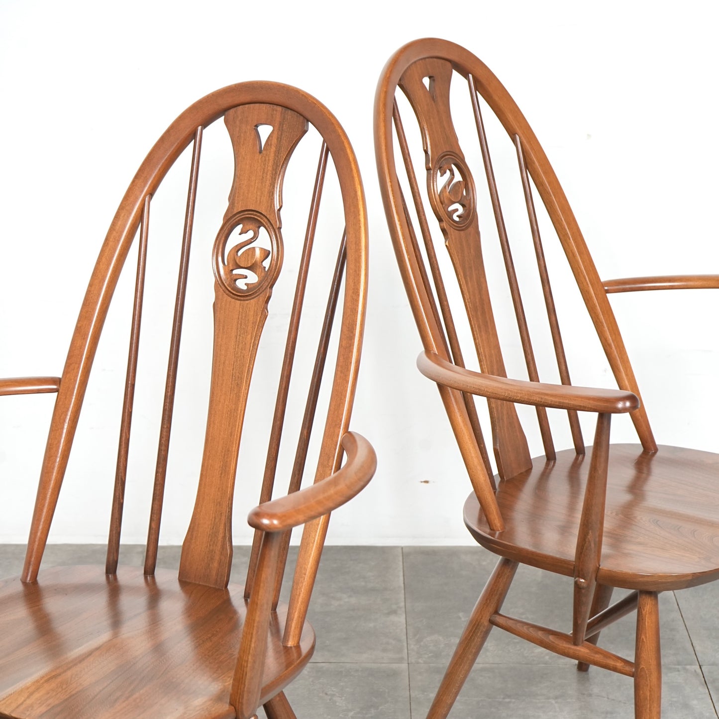 【ERCOL】オールドコロニアル スワンバック アームチェア