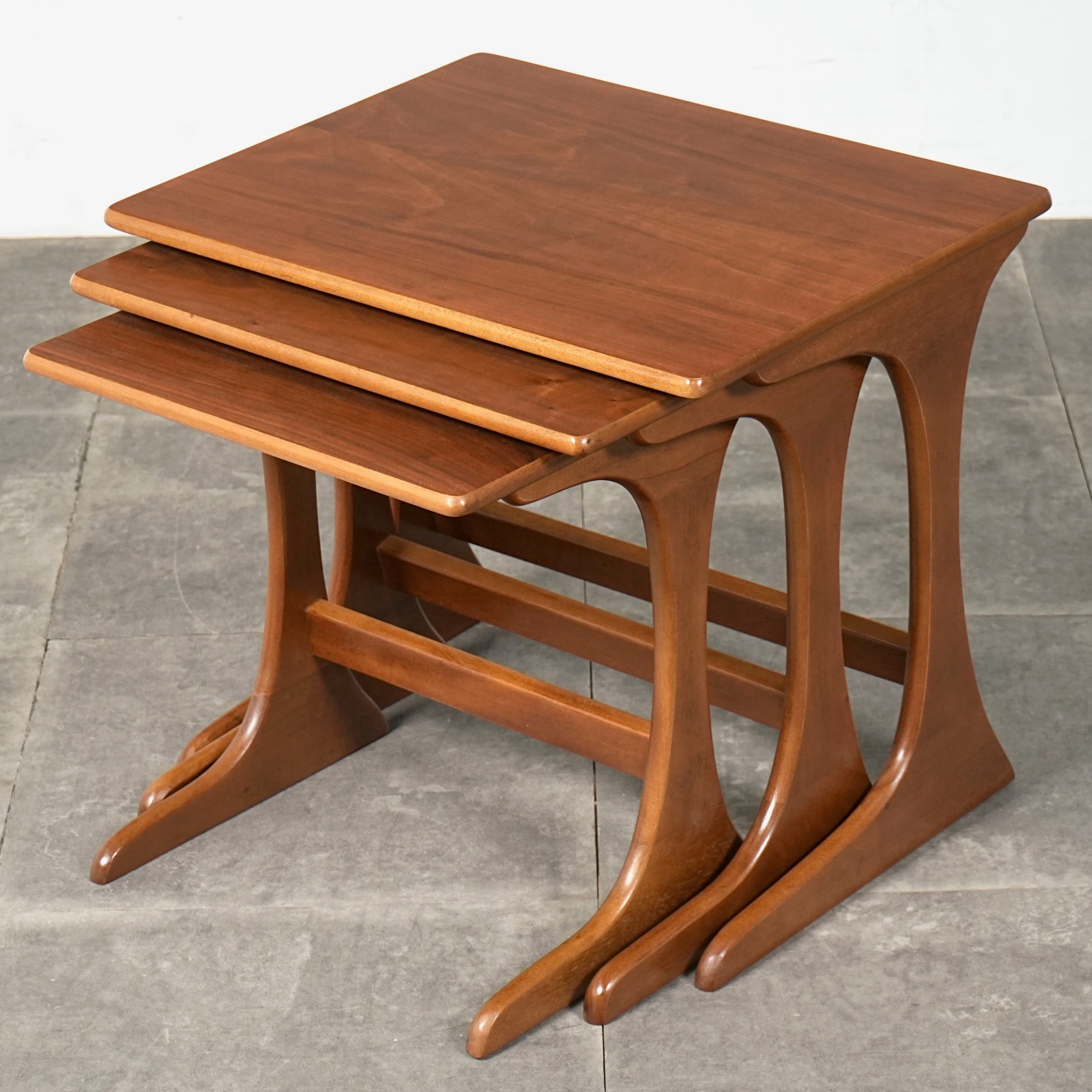 Jentique】ヴィンテージ ネストテーブル – TIME HYPE