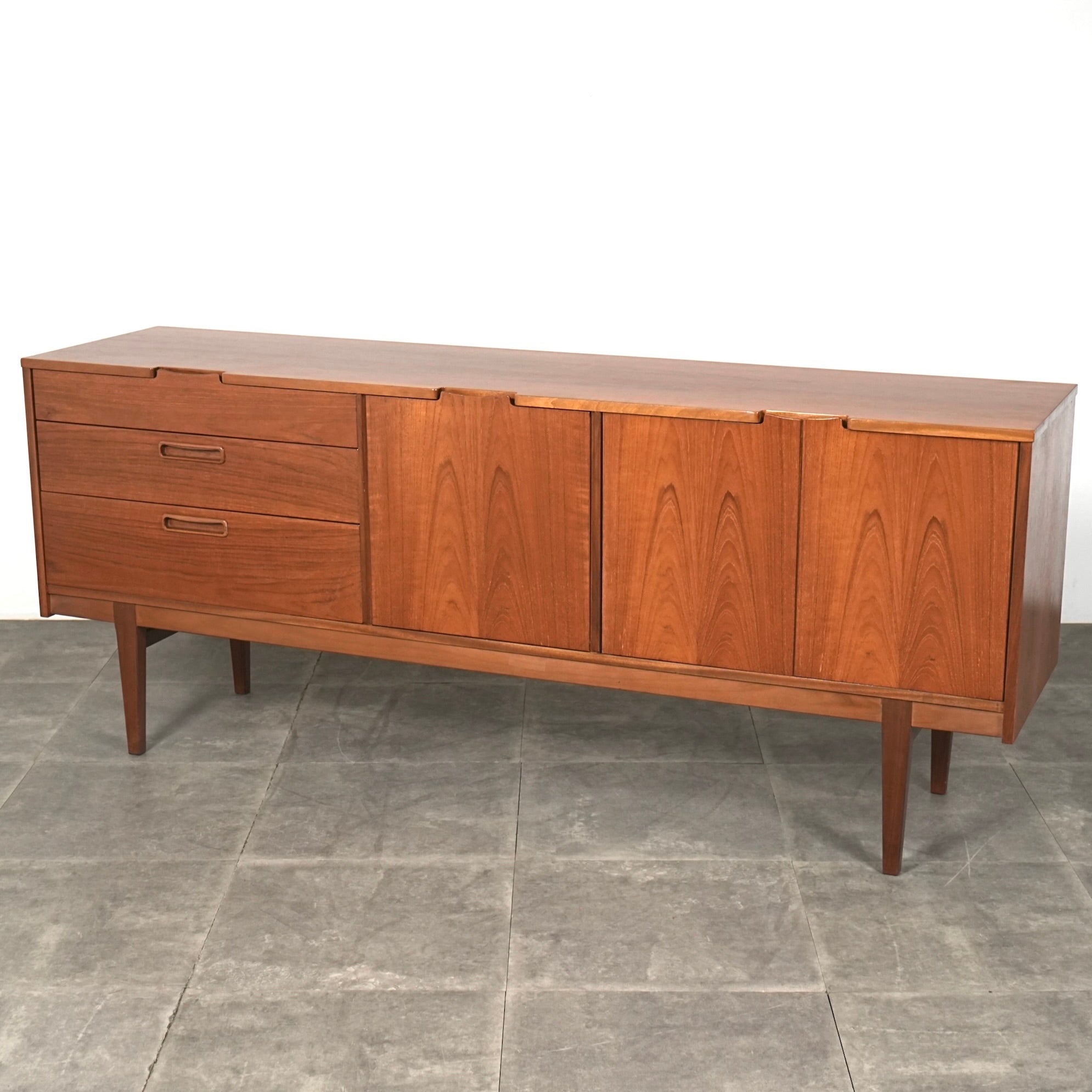 NATHAN】ヴィンテージ サイドボード – TIME HYPE