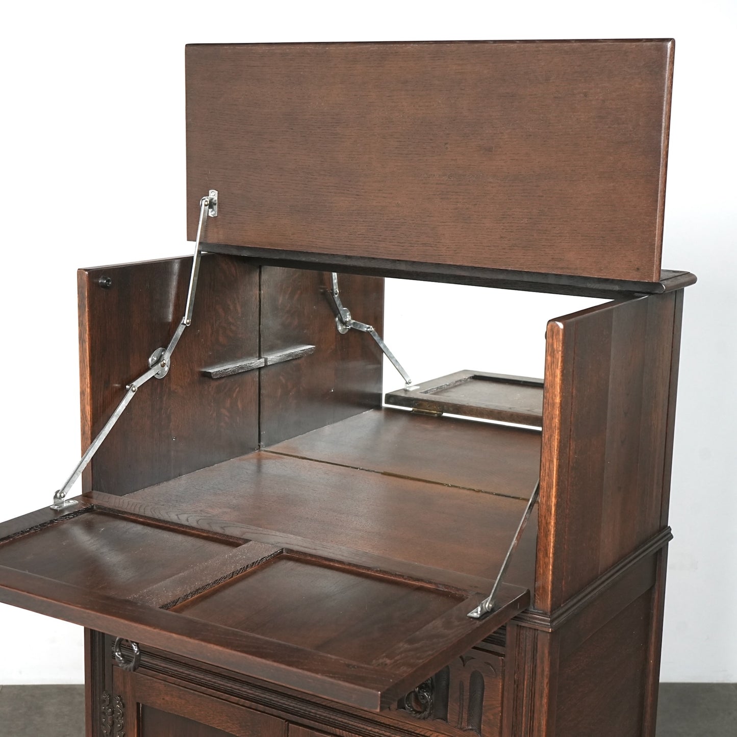 【JAYCEE FURNITURE】ヴィンテージ カクテルキャビネット
