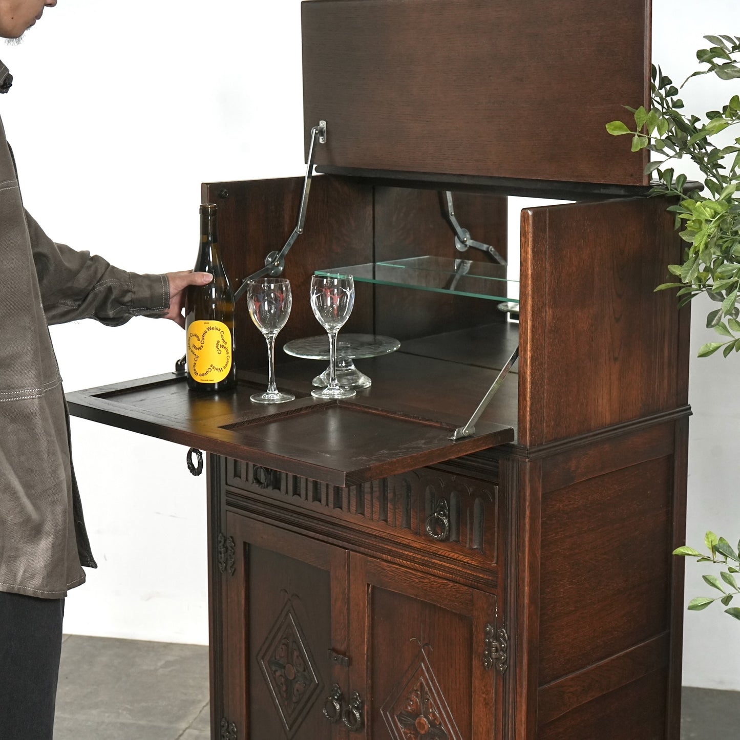 【JAYCEE FURNITURE】ヴィンテージ カクテルキャビネット