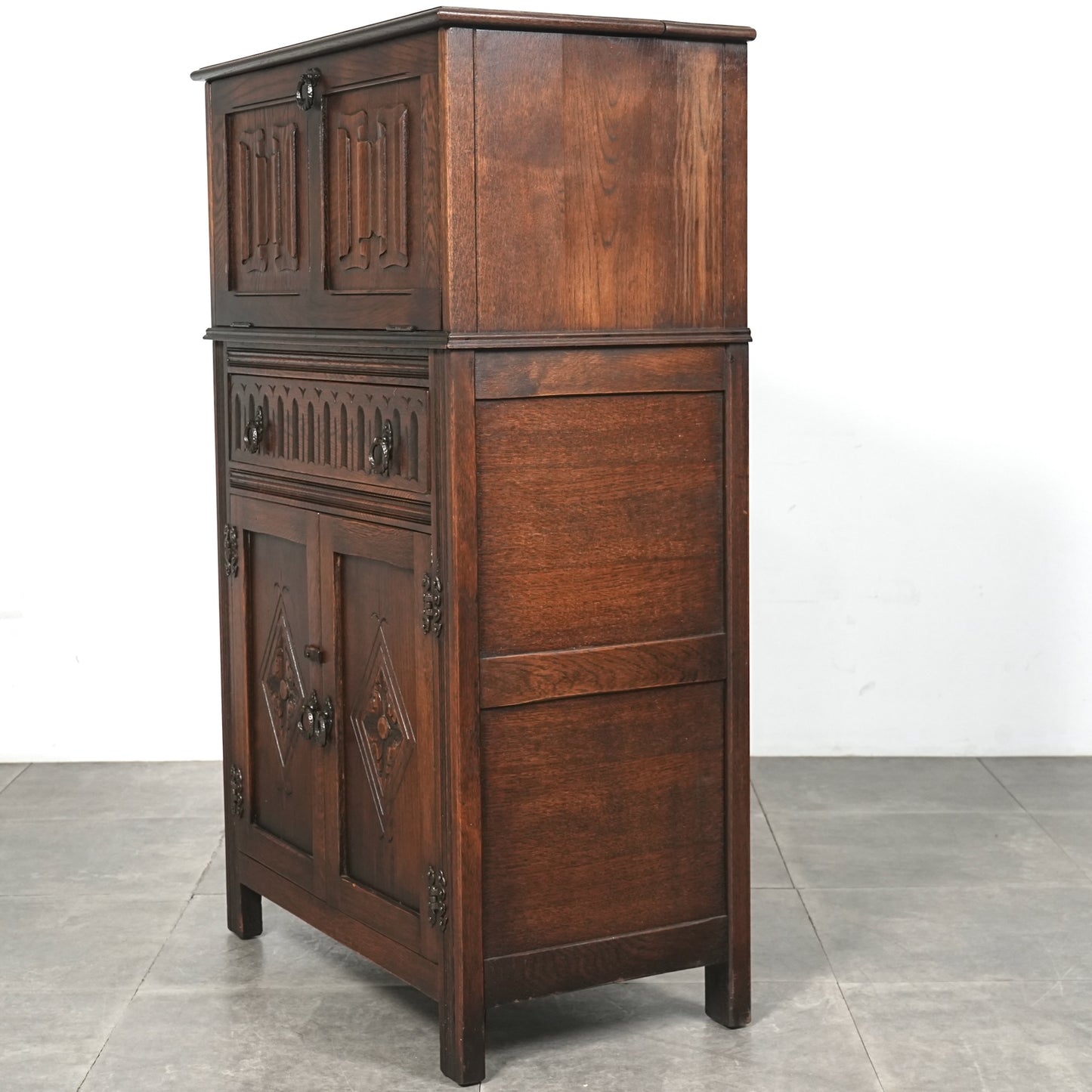 【JAYCEE FURNITURE】ヴィンテージ カクテルキャビネット
