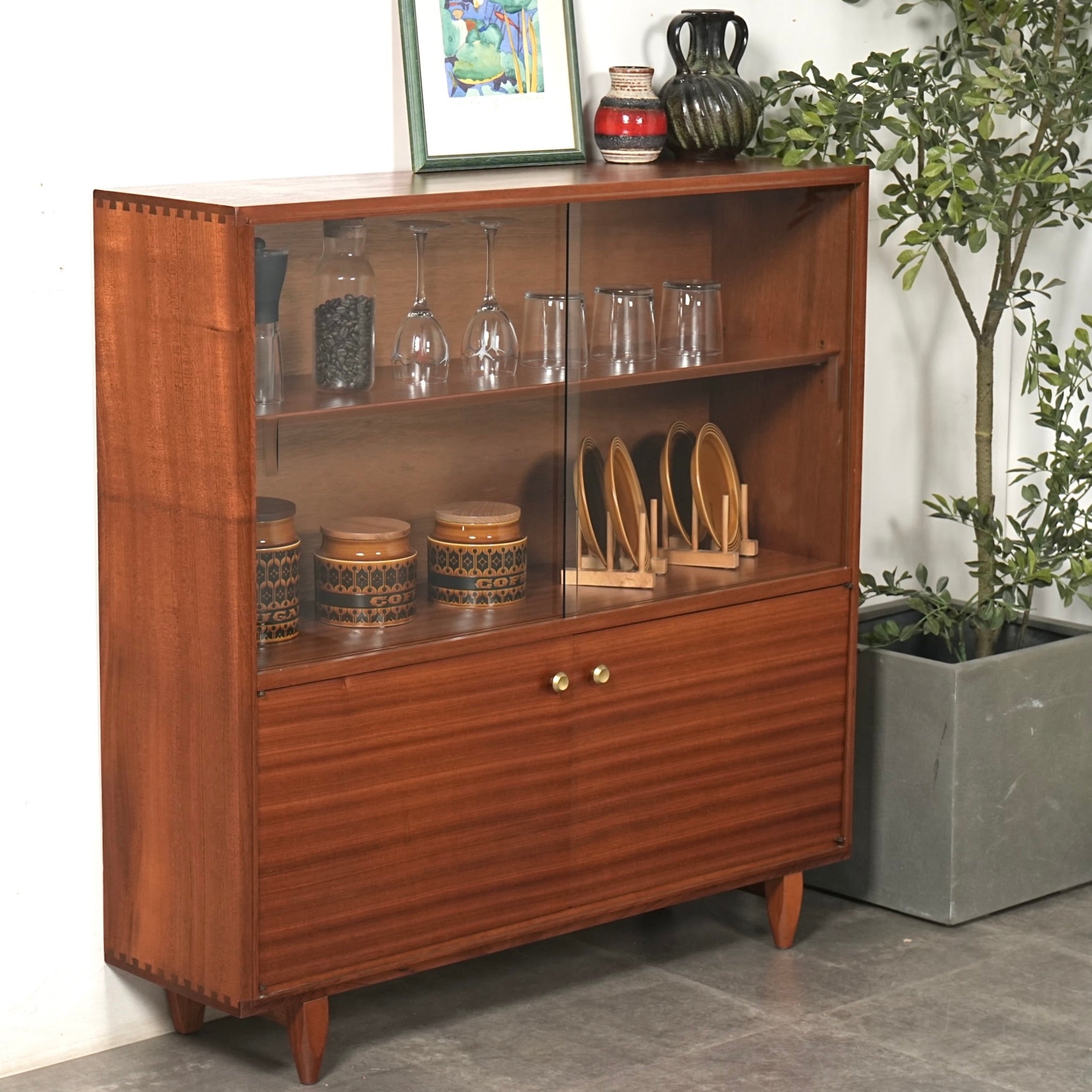 BEAVER & TAPLEY】ヴィンテージ ガラスキャビネット – TIME HYPE