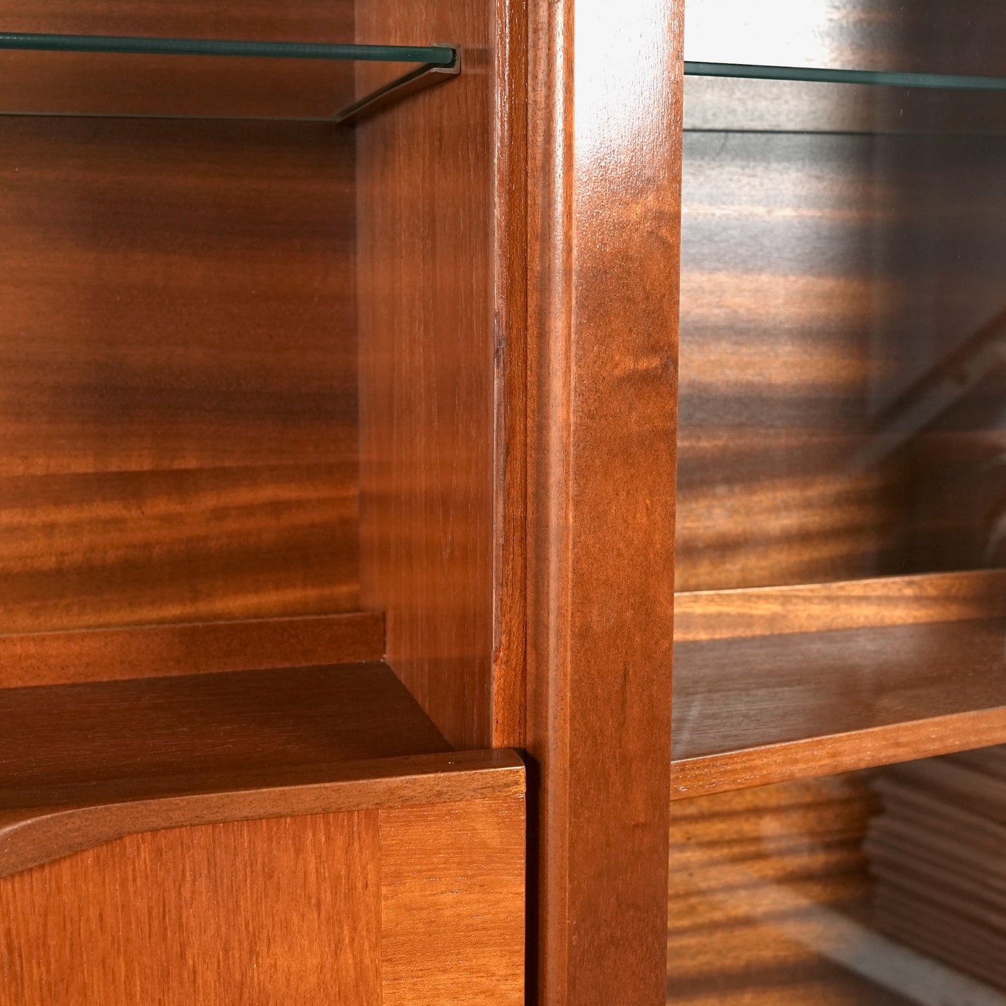 【JS Sakol Furniture】ヴィンテージ キャビネット