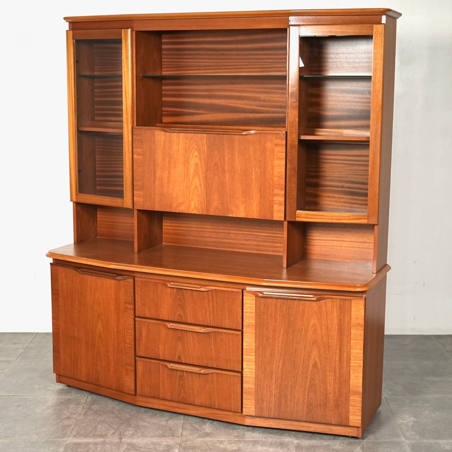 【JS Sakol Furniture】ヴィンテージ キャビネット