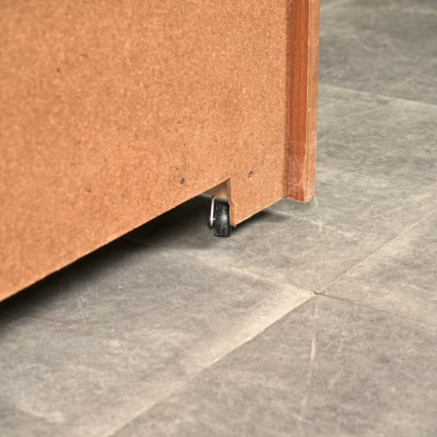 【JS Sakol Furniture】ヴィンテージ キャビネット