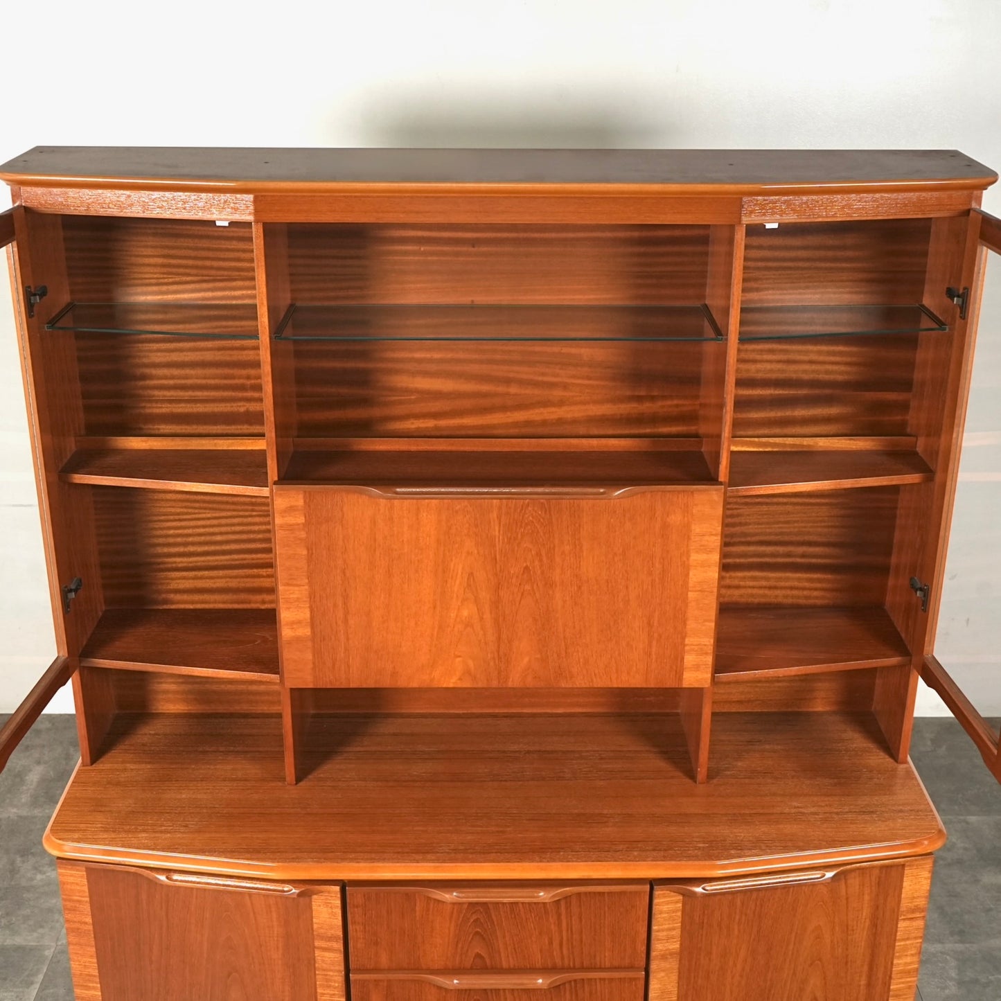 【JS Sakol Furniture】ヴィンテージ キャビネット