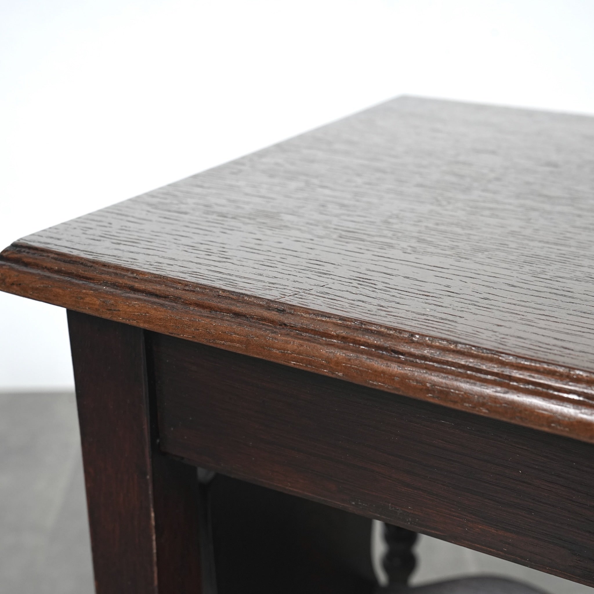 オランダヴィンテージ サイドテーブル – TIME HYPE