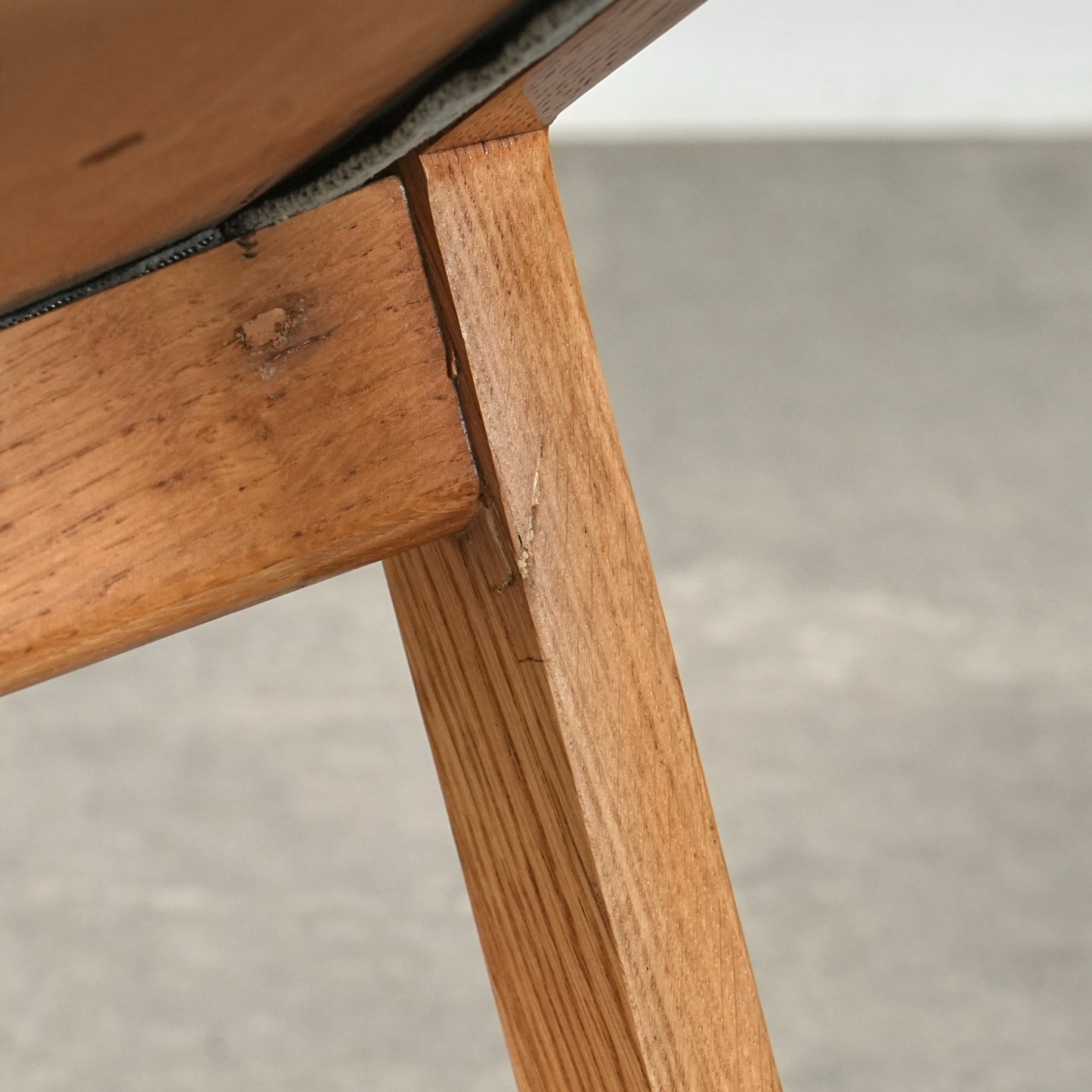 【Hans J. Wegner】カンファレンスチェア【張替済】