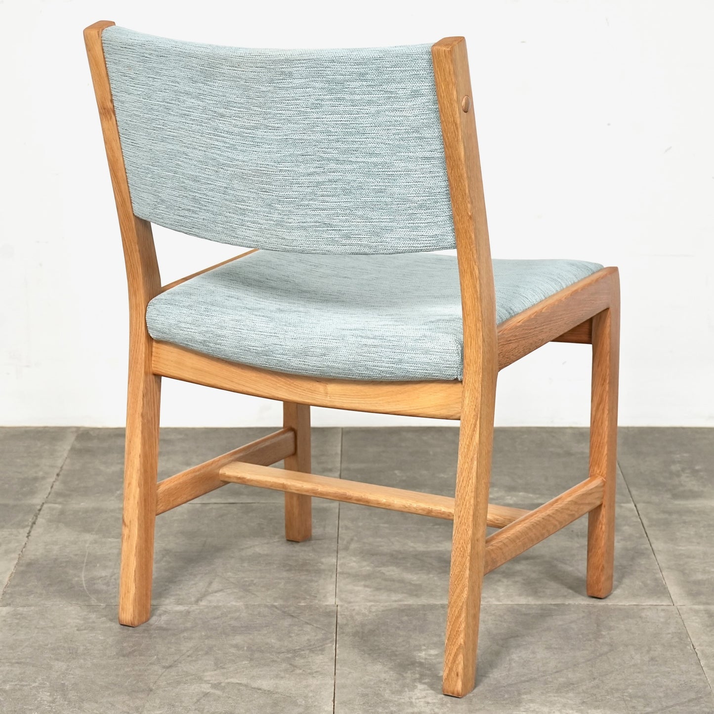 【Hans J. Wegner】カンファレンスチェア【張替済】