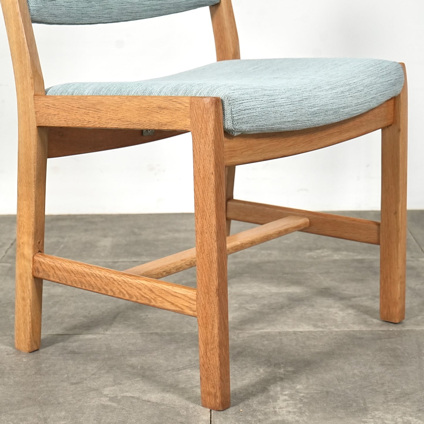 【Hans J. Wegner】カンファレンスチェア【張替済】