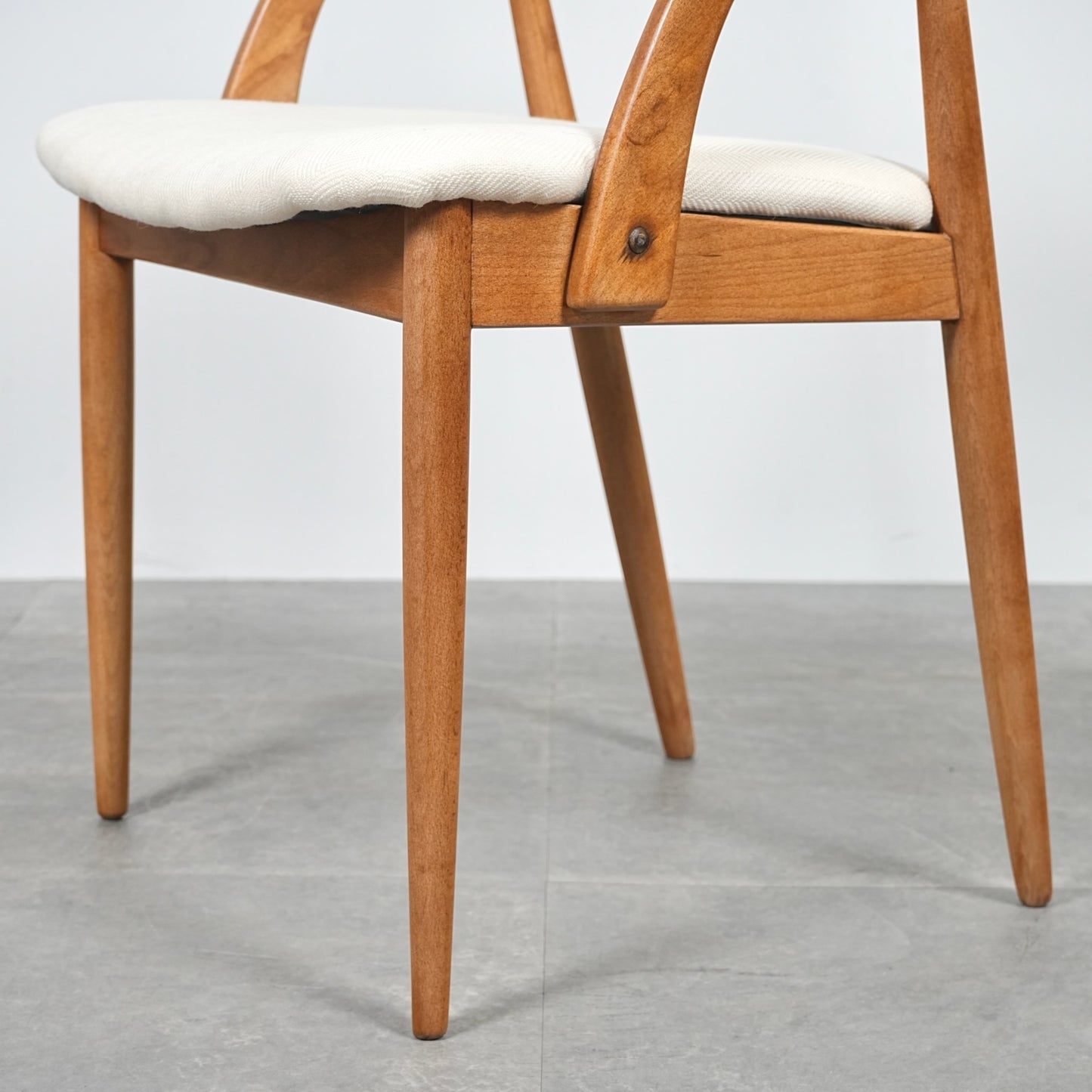 【Orte Mobel Fabrik】ハーフアームチェア【張替済】