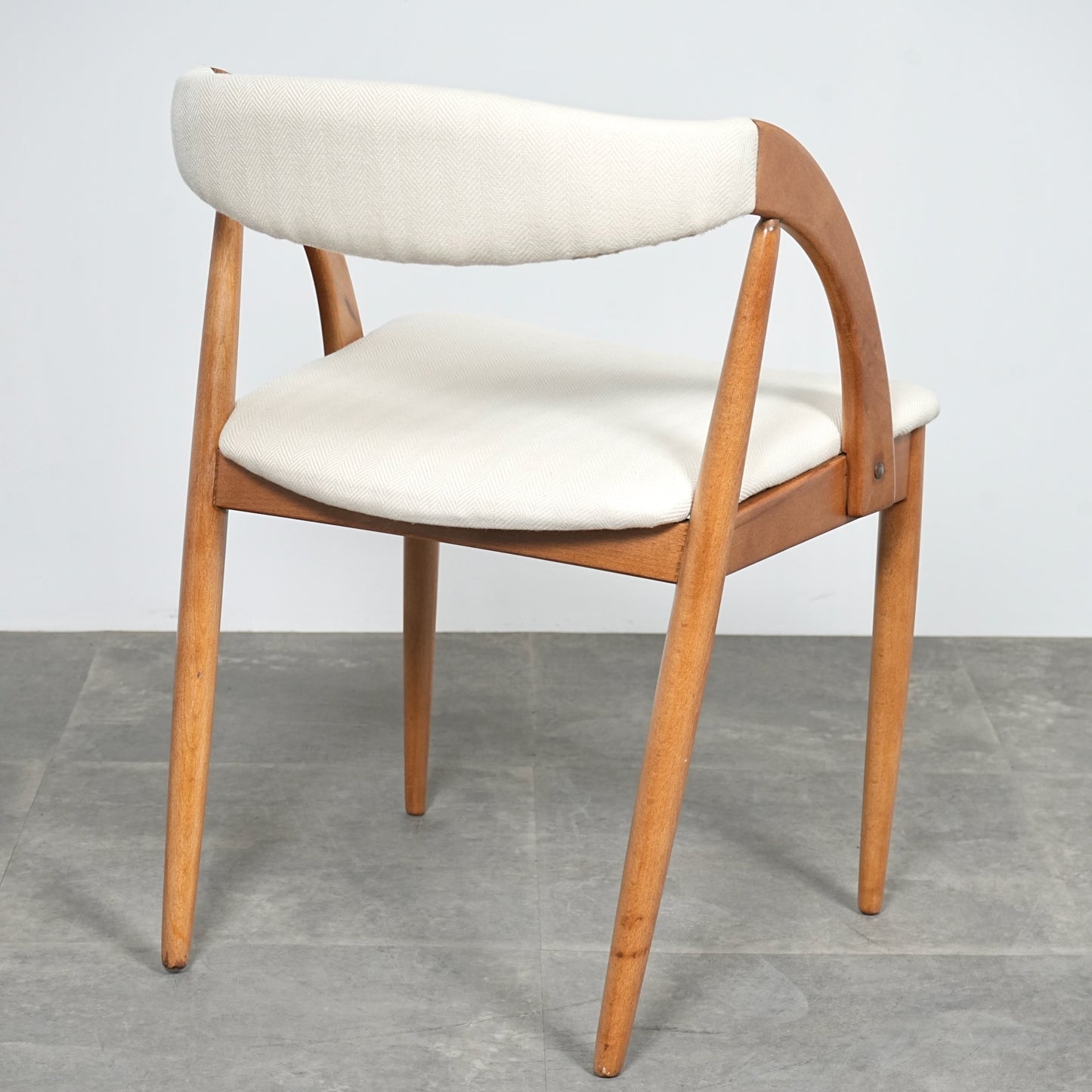 【Orte Mobel Fabrik】ハーフアームチェア【張替済】