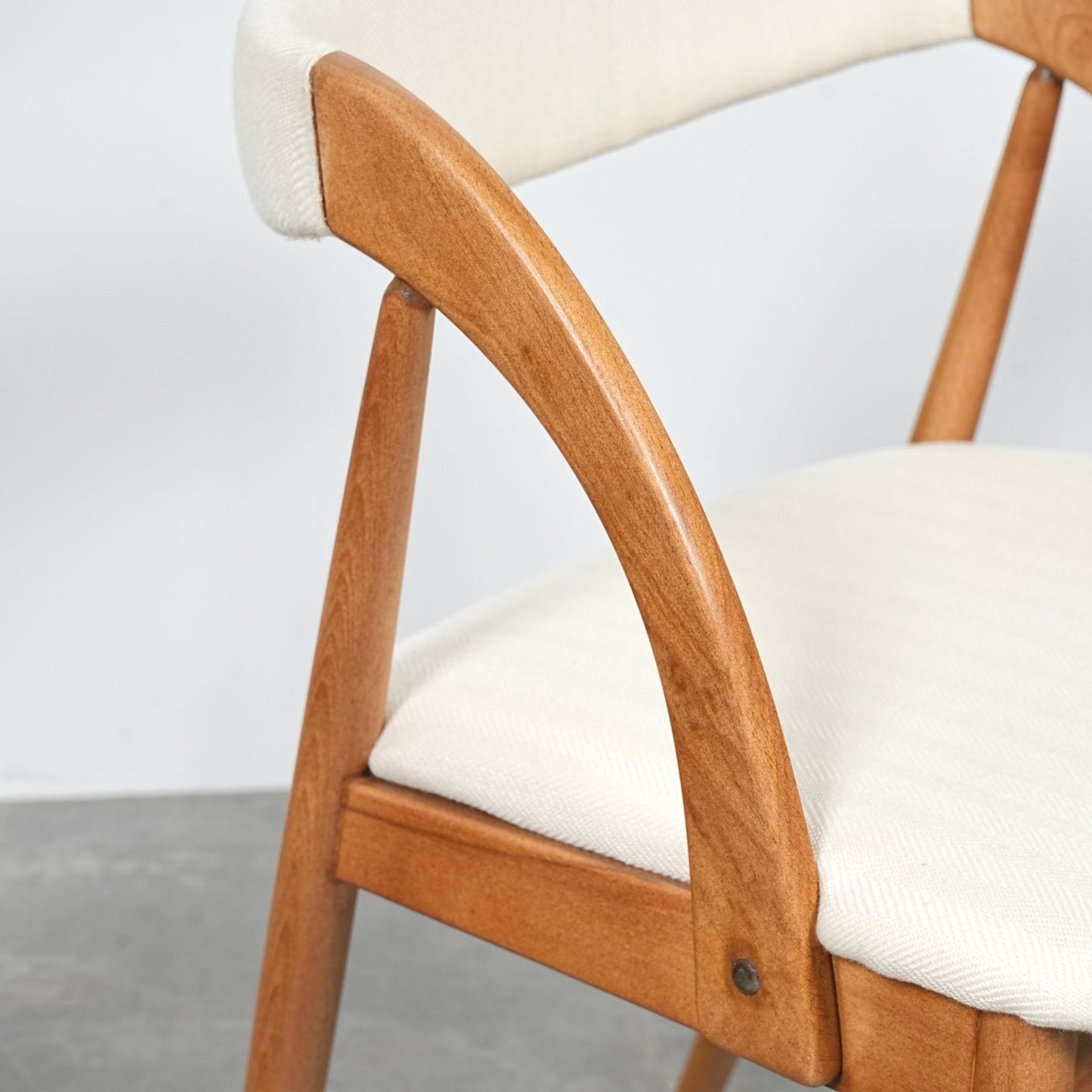 【Orte Mobel Fabrik】ハーフアームチェア【張替済】