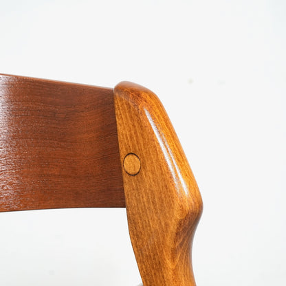 【Henning Kjaernulf】ダイニングチェア Model.71【張替済】