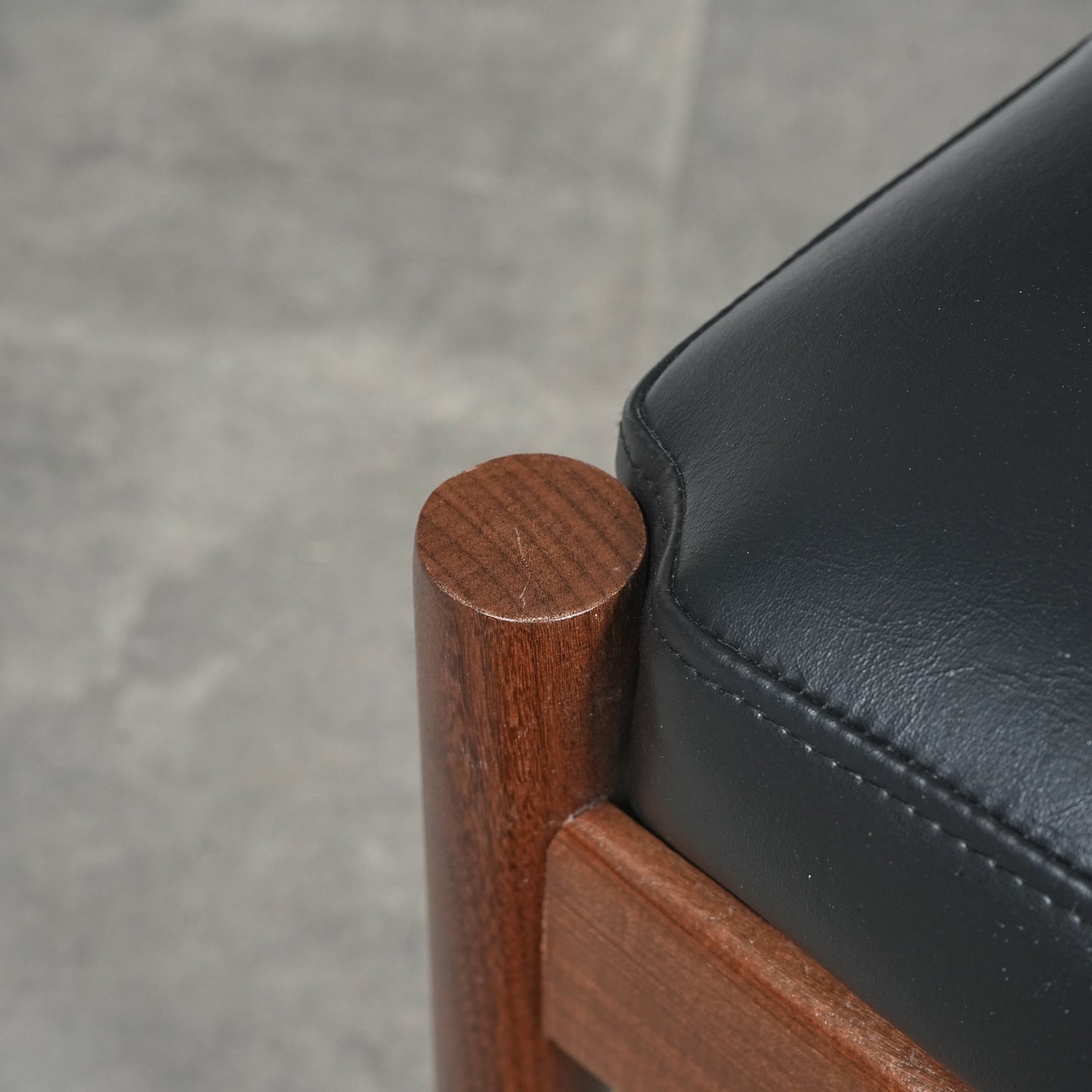 デンマークヴィンテージ スツール(オットマン)【張替済】