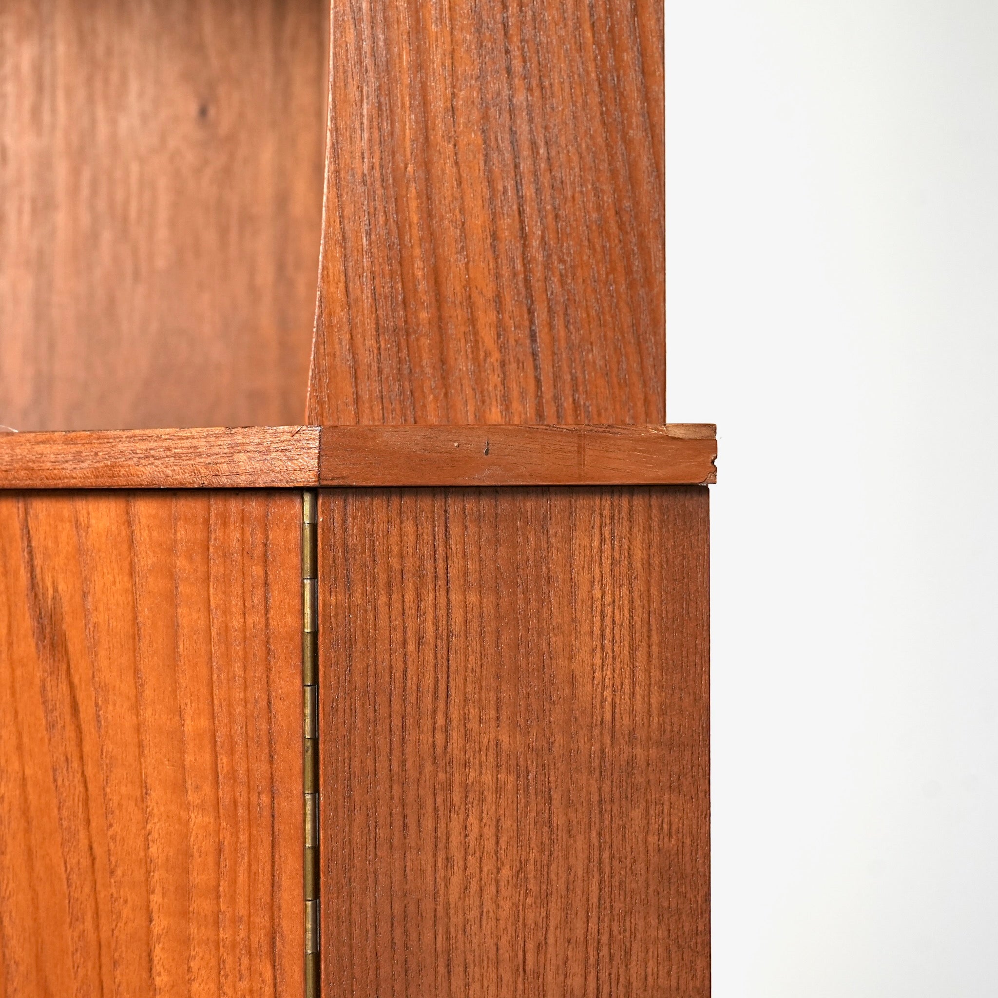 ビンテージ　コーナーキャビネット デンマークヴィンテージ コーナーキャビネット – TIME HYPE