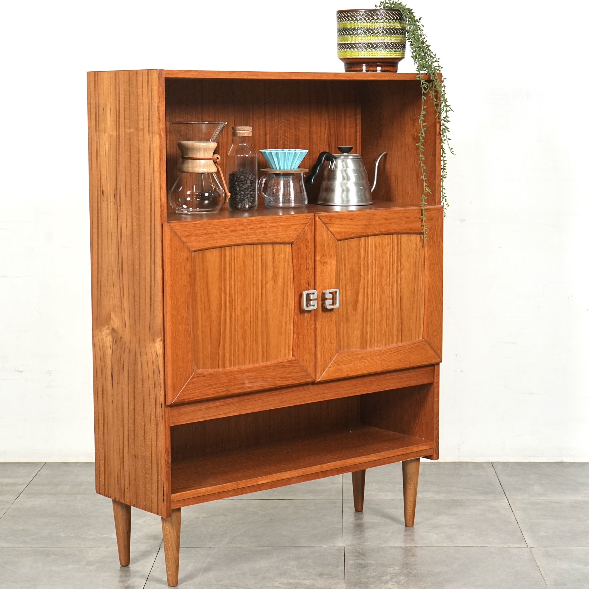 IDC大塚家具 キャビネット 飾り棚 アーリータイムスアルファ （LED2灯