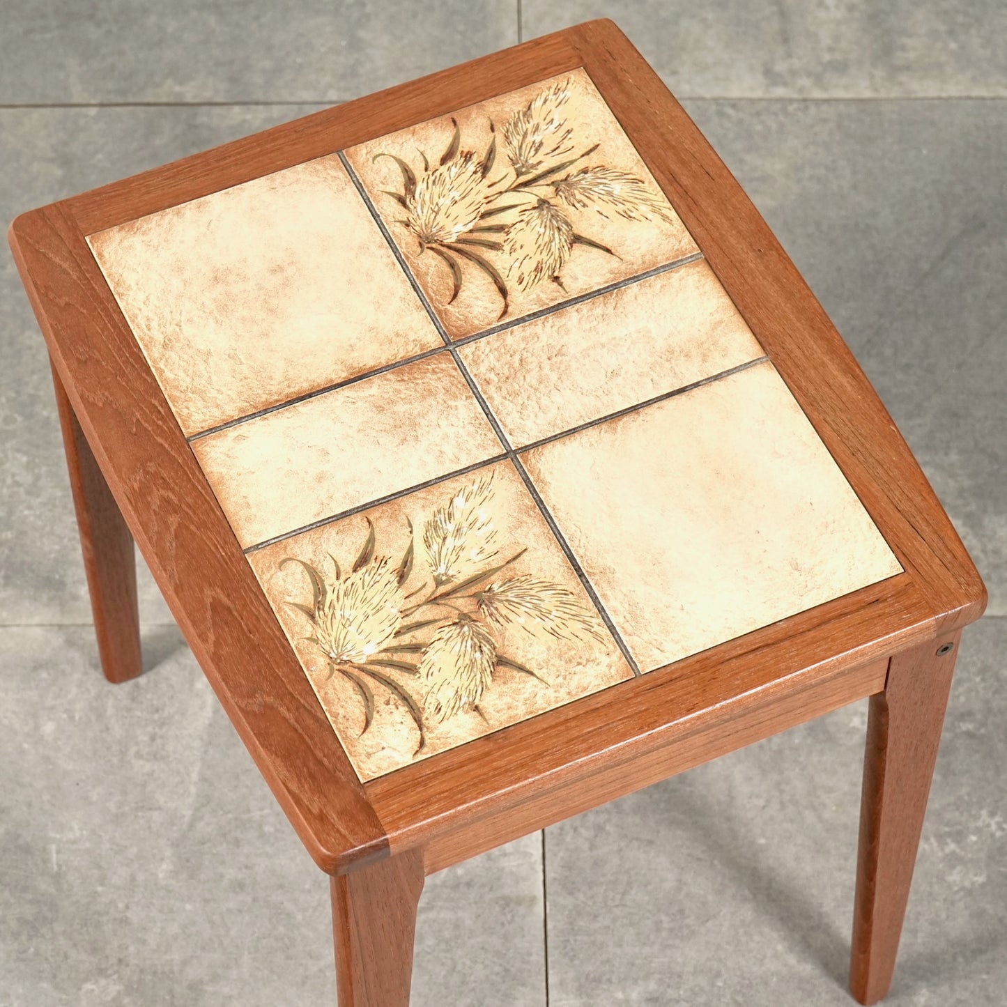 デンマークヴィンテージ タイルトップ サイドテーブル