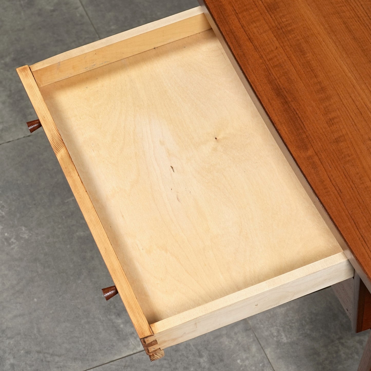 デンマークヴィンテージ ソーイングテーブル