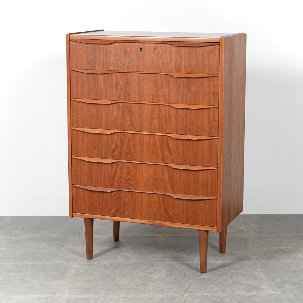 デンマークヴィンテージ ハイチェスト