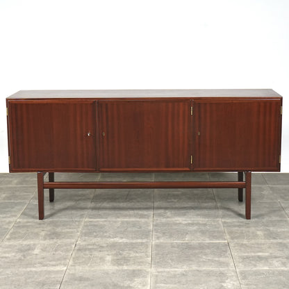 【Ole Wanscher】Rungstedlund サイドボード