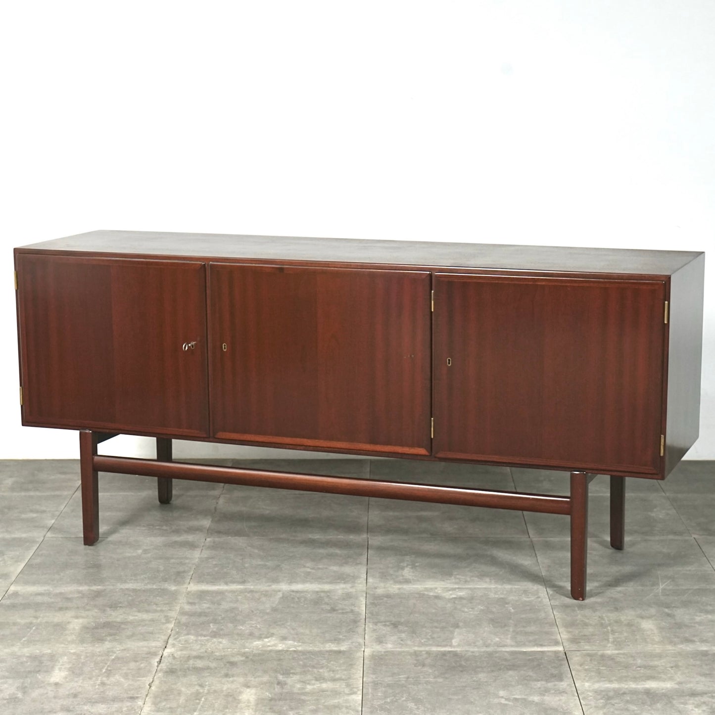 【Ole Wanscher】Rungstedlund サイドボード