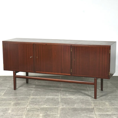 【Ole Wanscher】Rungstedlund サイドボード