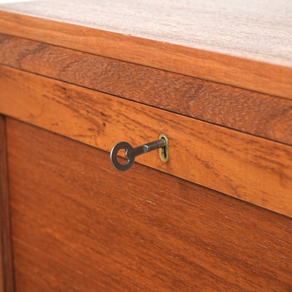 デンマークヴィンテージ ファイリングキャビネット(蛇腹扉)