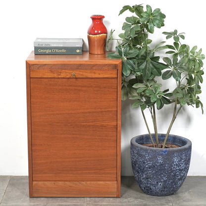 デンマークヴィンテージ ファイリングキャビネット(蛇腹扉)