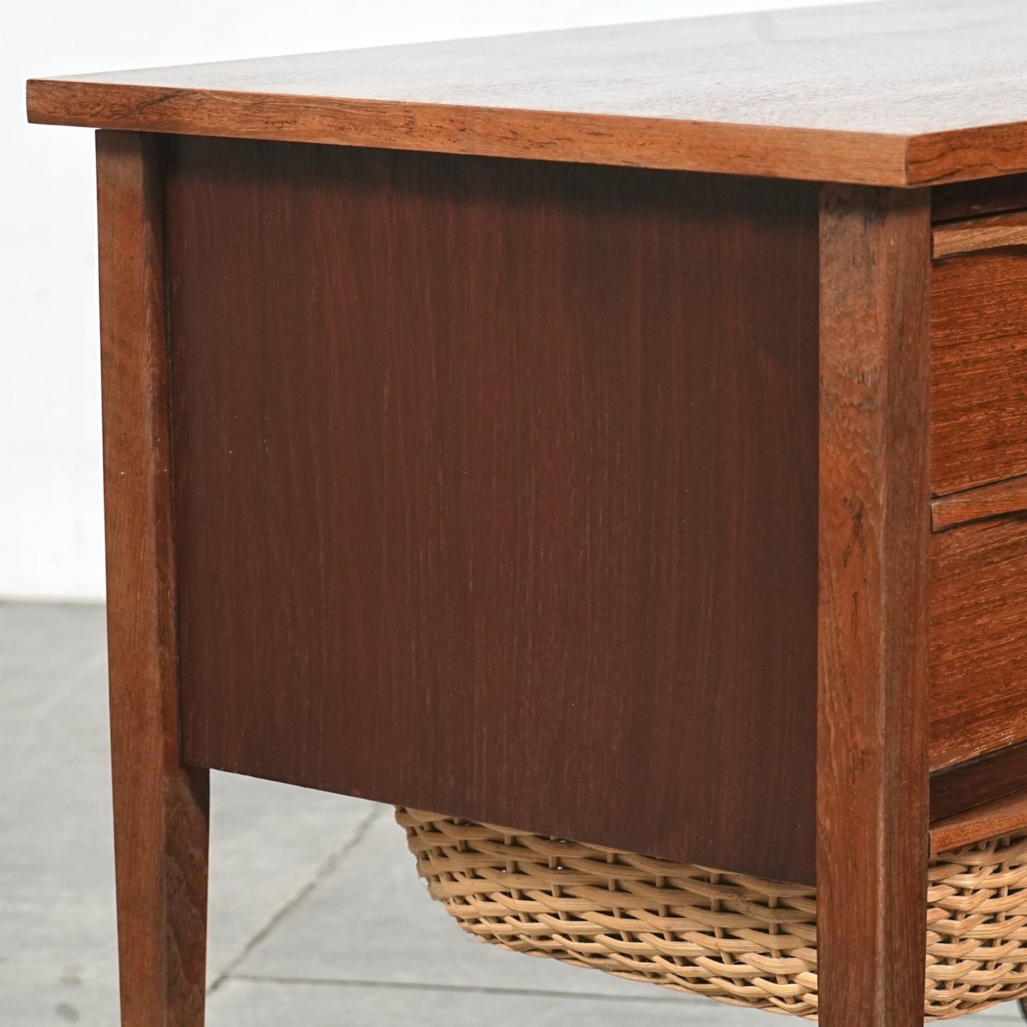 デンマークヴィンテージ ソーイングテーブル