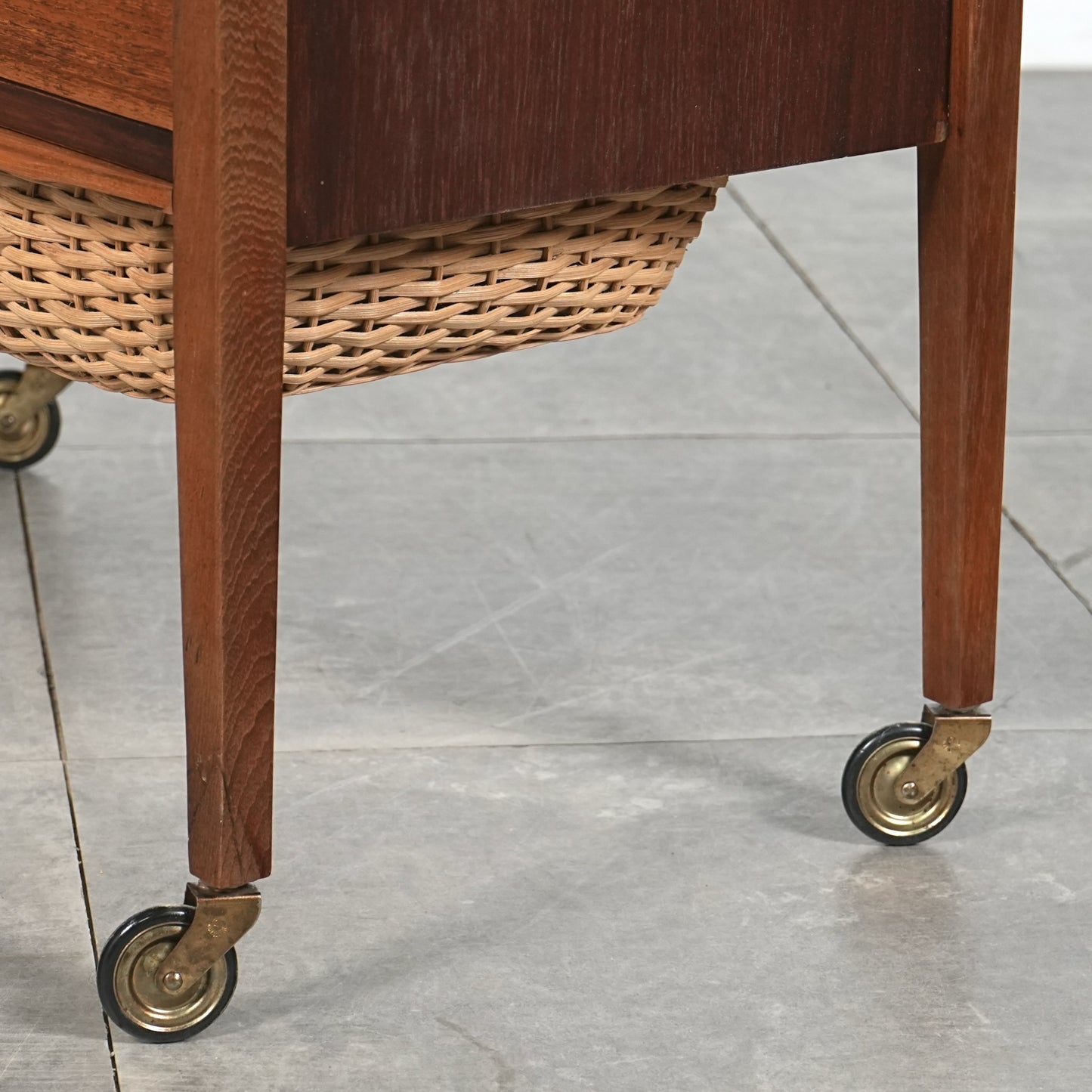 デンマークヴィンテージ ソーイングテーブル