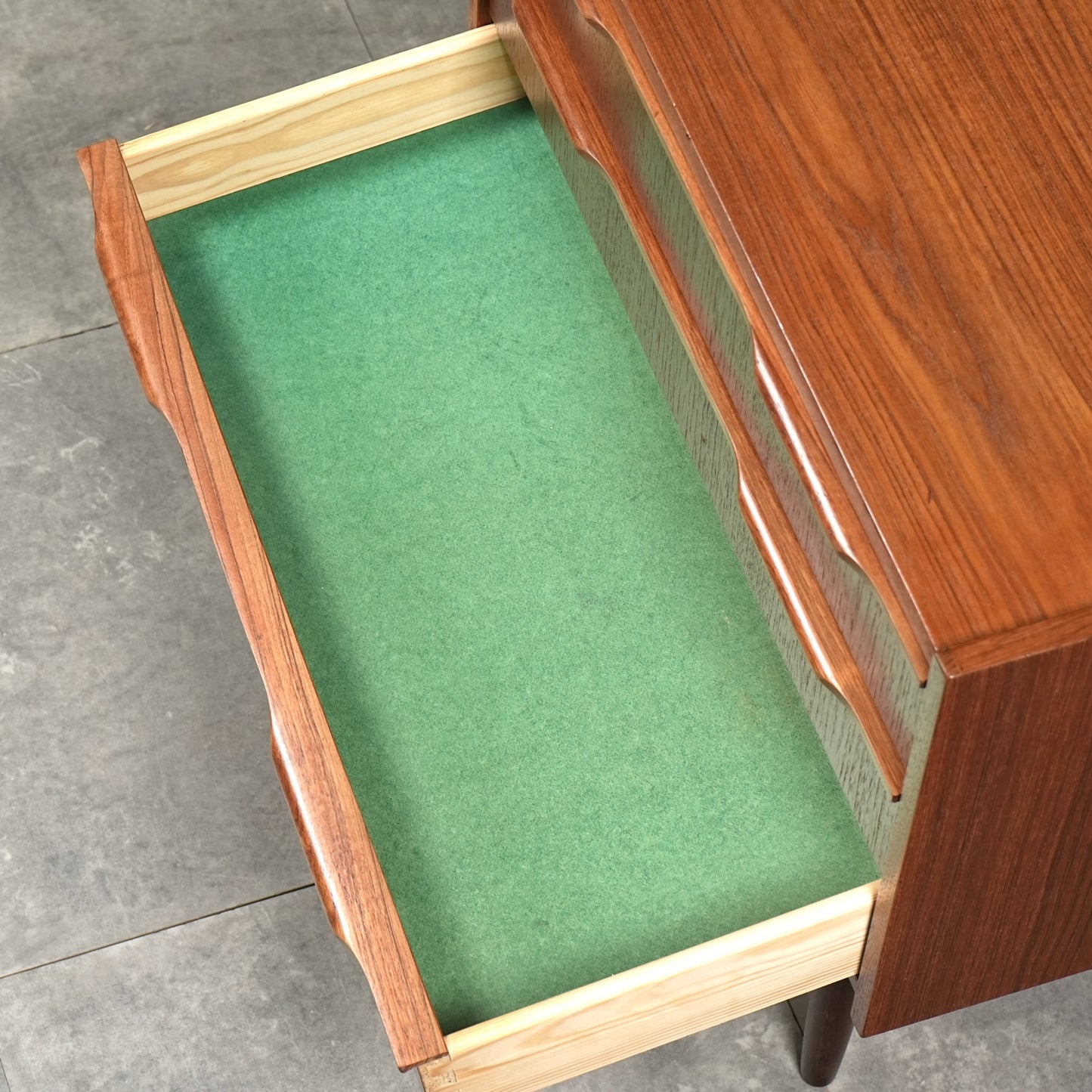 デンマークヴィンテージ チェスト