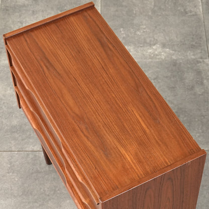 デンマークヴィンテージ チェスト