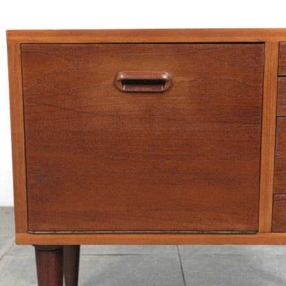 デンマークヴィンテージ キャビネット