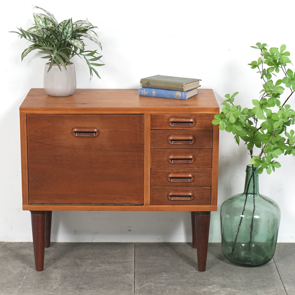 デンマークヴィンテージ キャビネット